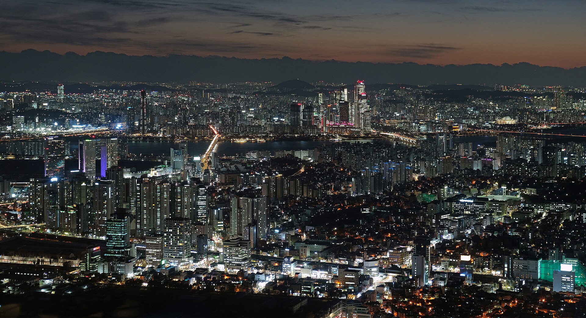 Essai de Morgan 059 : Corée du Sud - Tour Namsan et Bibliothèque Starfield Coex à Séoul